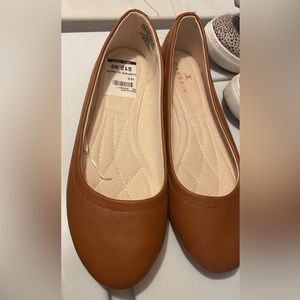Danskin Now nude flats brand new with tags